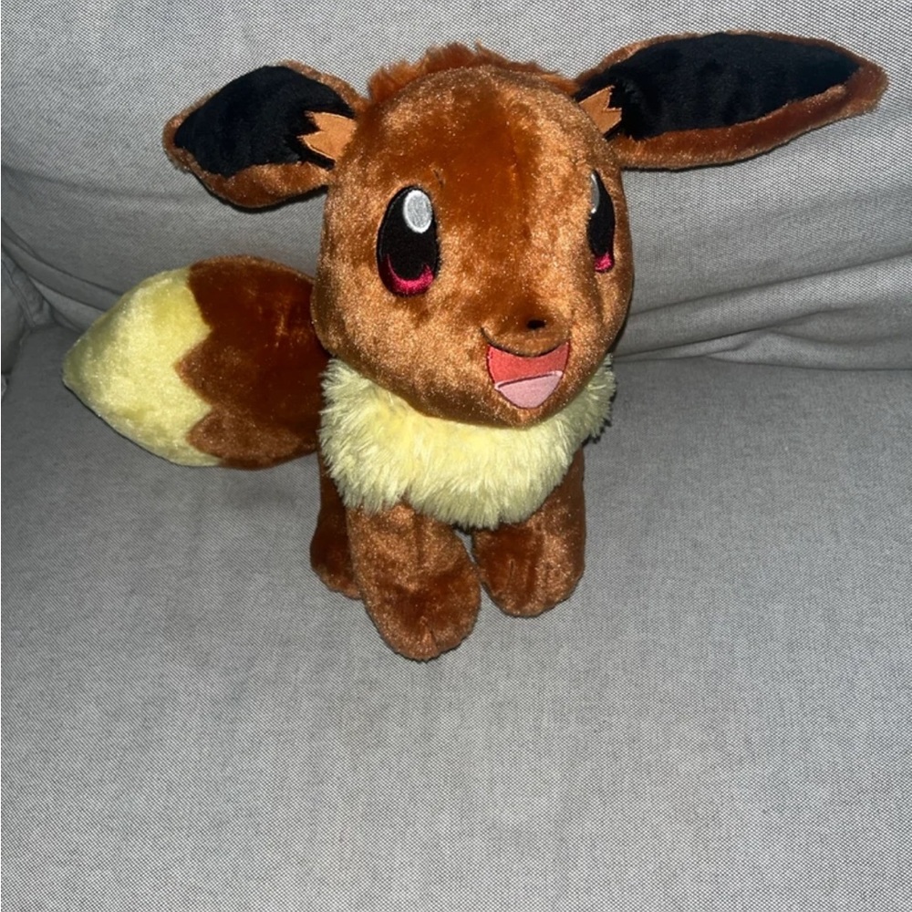 Rare Red Eyed 2016 Build-A-Bear Eevee Plush - Brown, Cream, Black and Pink.